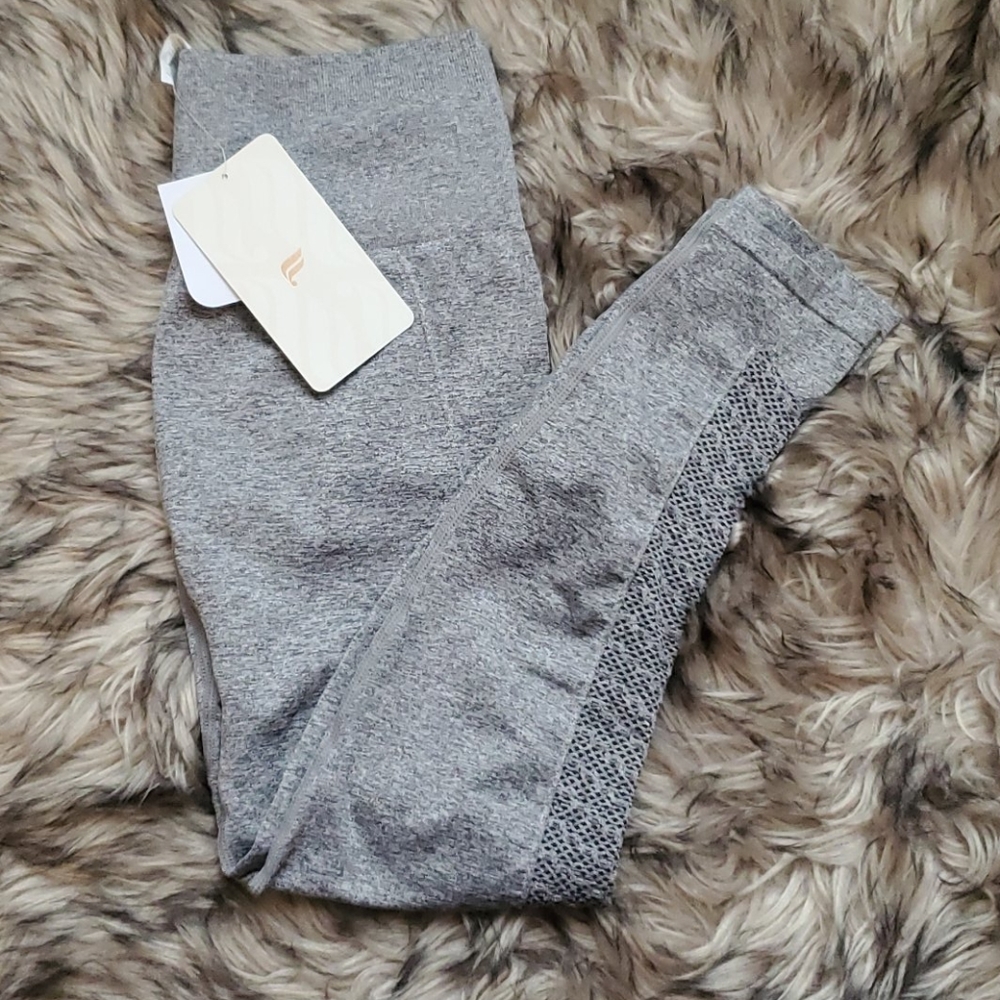 Fabletics sync high-waisted perforated 7/8
